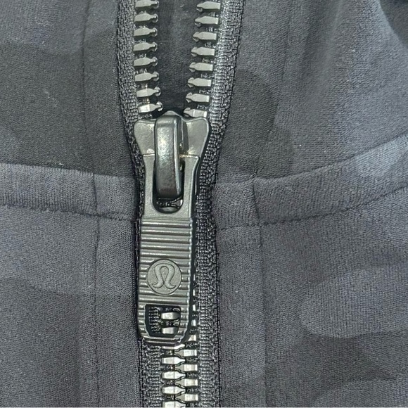 Lululemon Hooded Define Jacket Size 6 In Heritage 365 Camo Deep Coal Multi - Picture 4 of 7